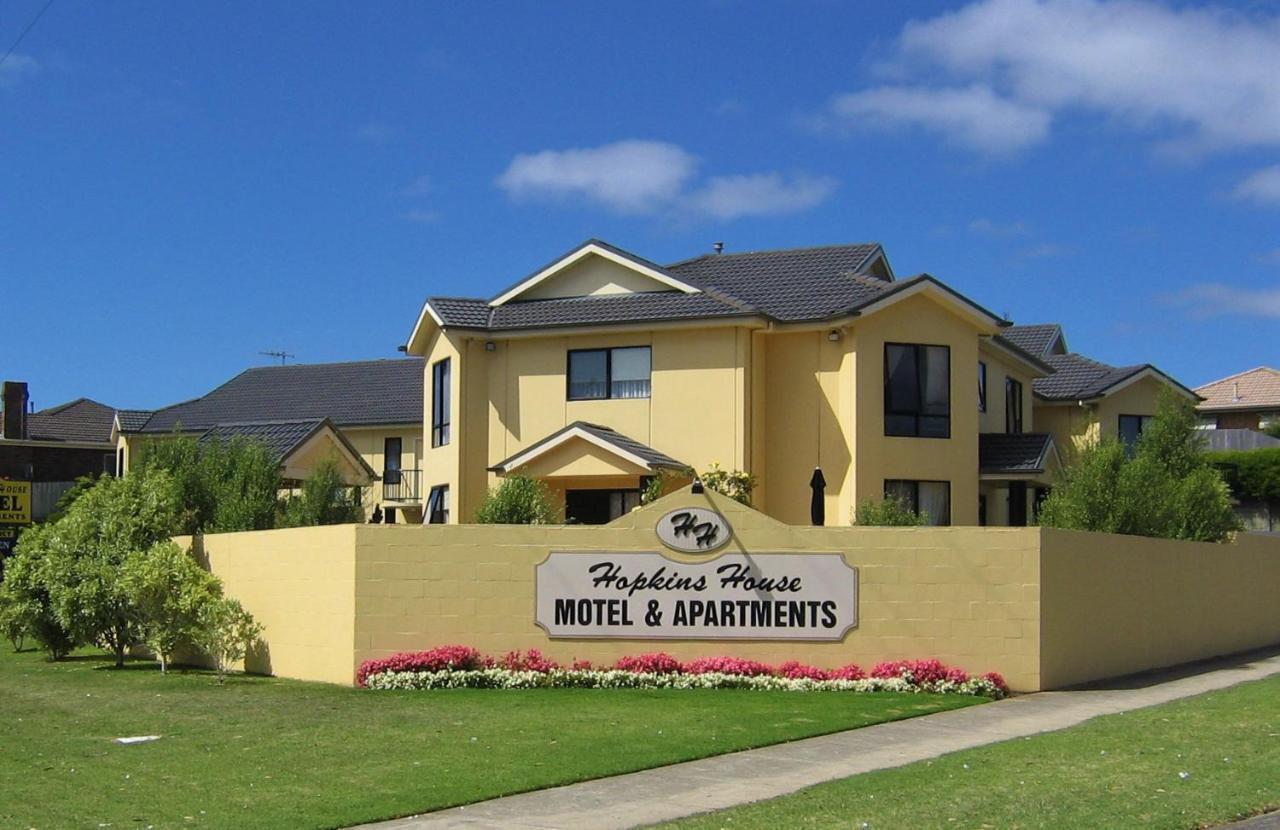 Hopkins House Motel & Apartments Уорнъмбул Екстериор снимка