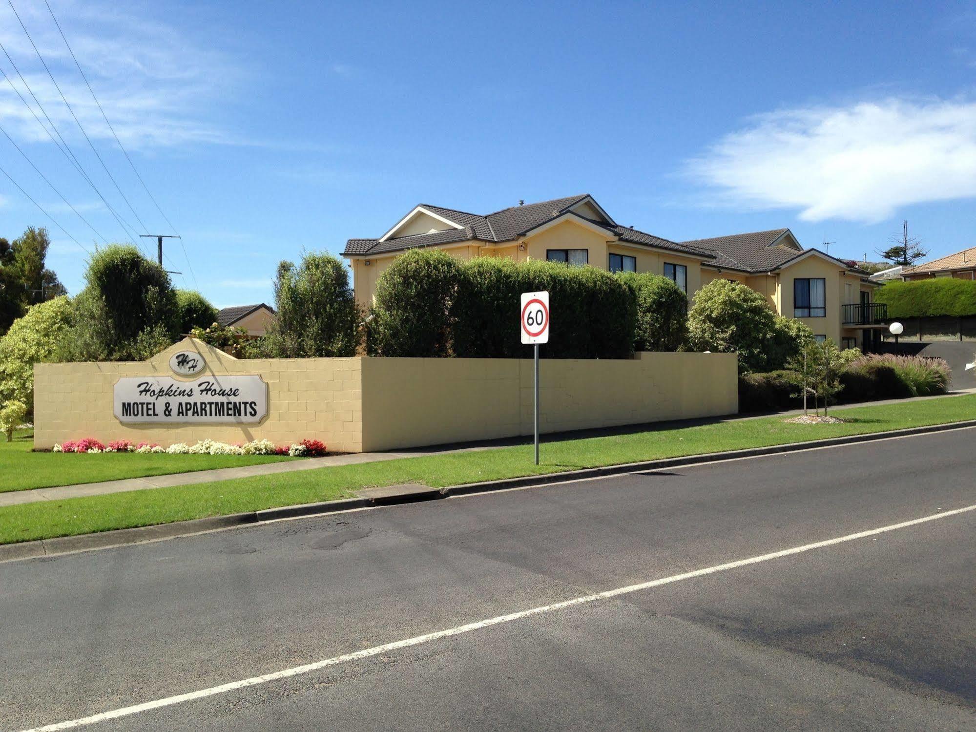 Hopkins House Motel & Apartments Уорнъмбул Екстериор снимка