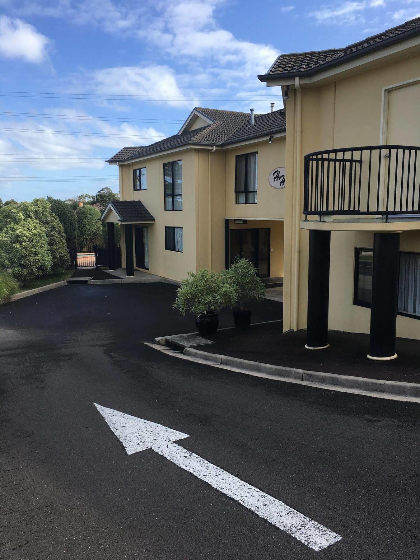 Hopkins House Motel & Apartments Уорнъмбул Екстериор снимка